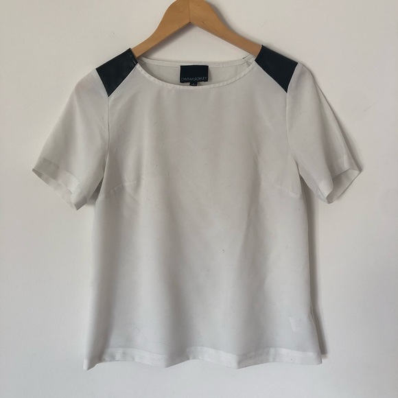 Cynthia Rowley Leather Shoulder Short Sleeve Tee - Picture 1 of 4